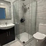 Town House Guest house *