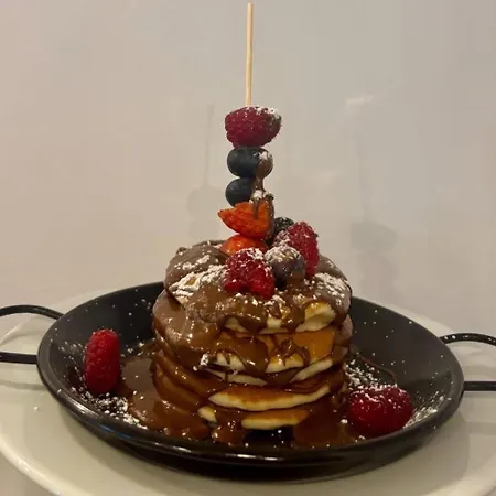 Town House 招待所 *