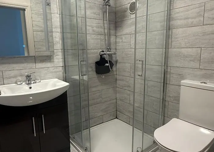 Town House 招待所 *