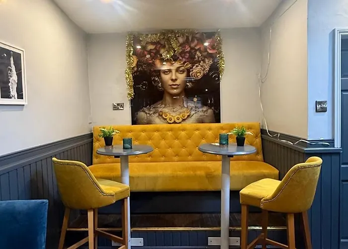 Town House * 蒂珀雷里